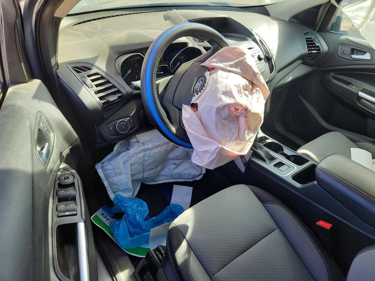2018 FORD ESCAPE SE photo 8