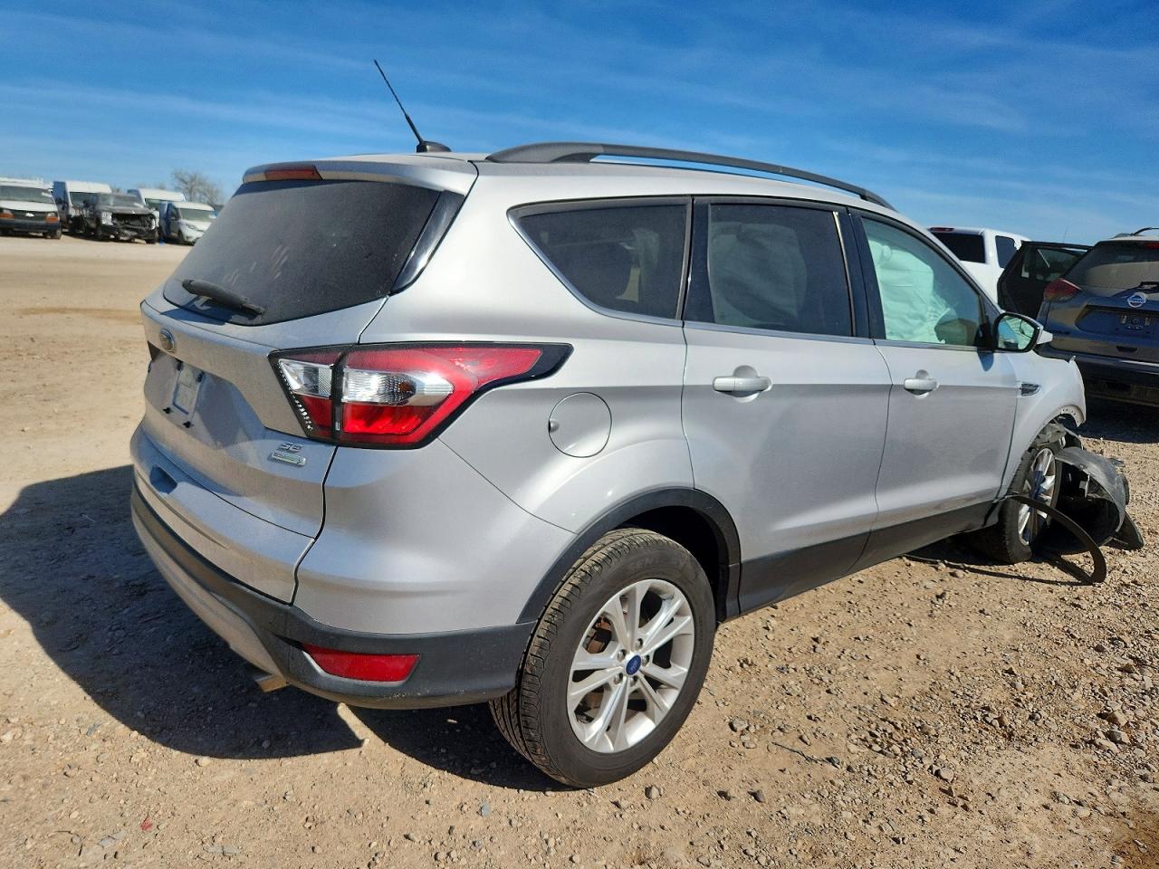 2018 FORD ESCAPE SE photo 3