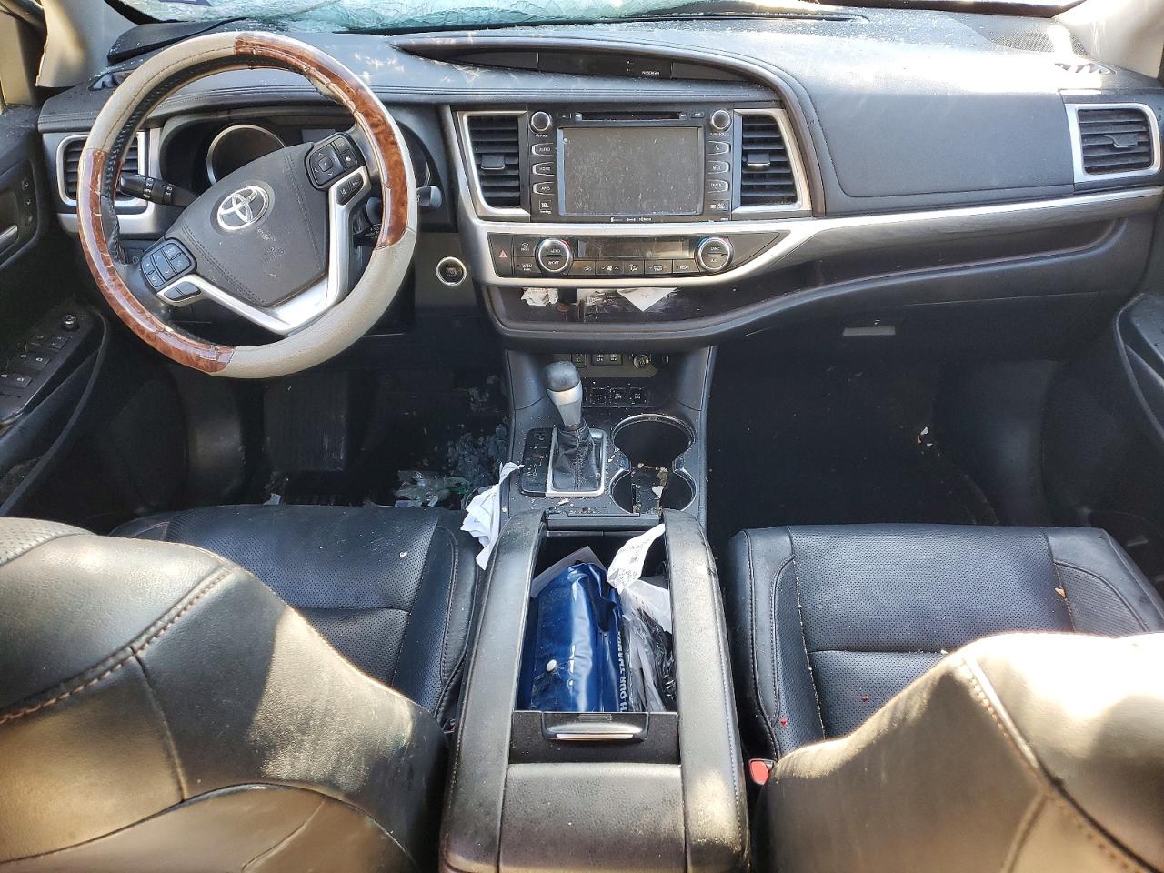 2018 TOYOTA HIGHLANDER LIMITED photo 8