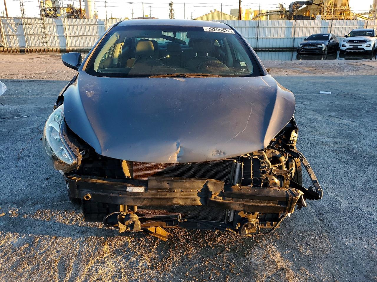 2013 HYUNDAI ELANTRA photo 5