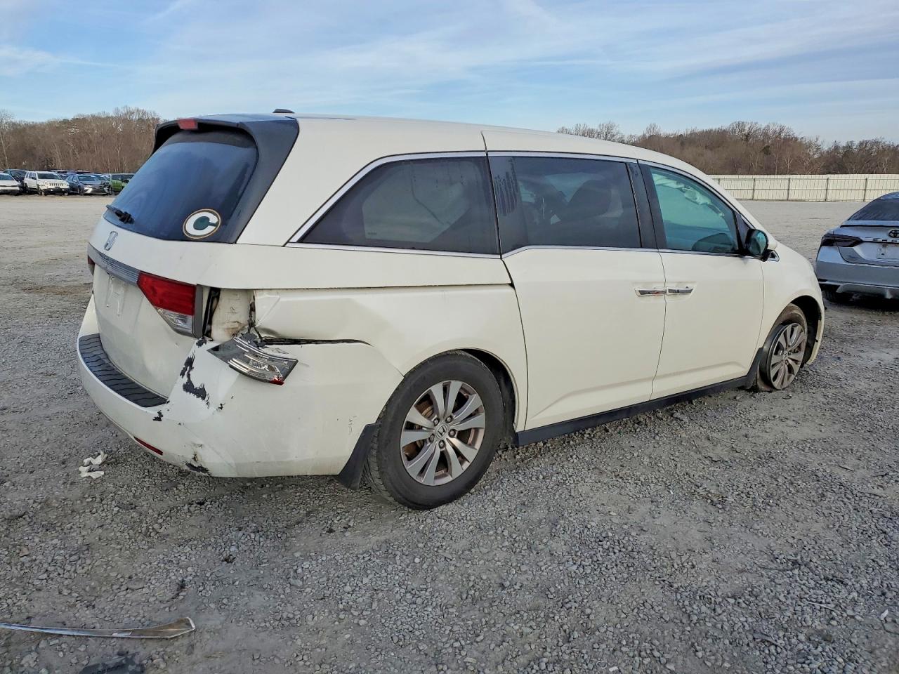2016 HONDA ODYSSEY SE photo 3