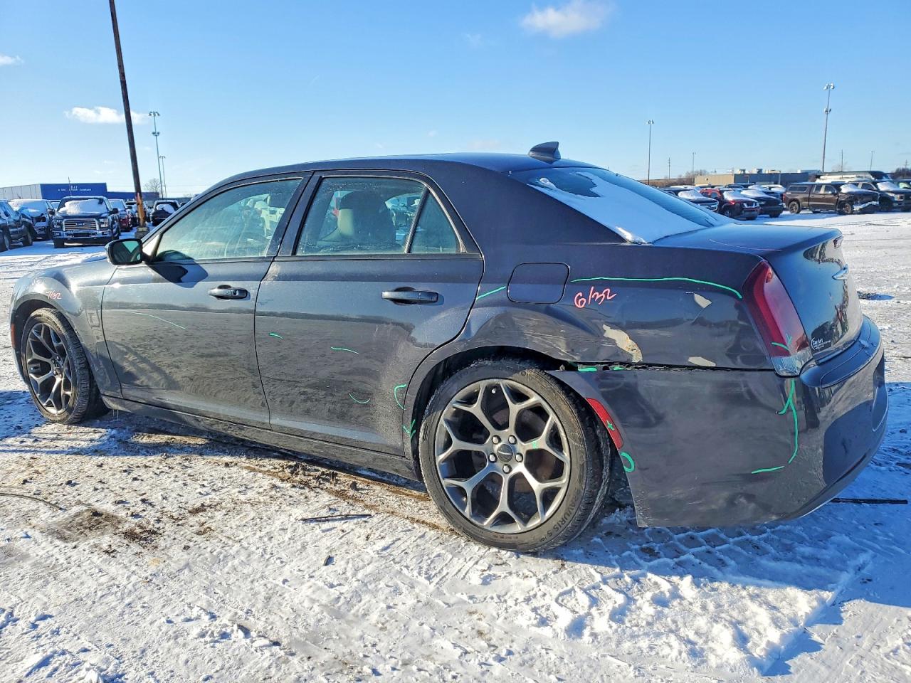 2016 CHRYSLER 300 S photo 4