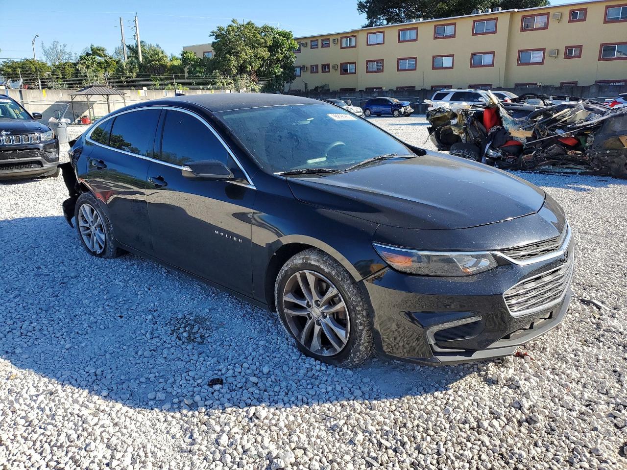 2016 CHEVROLET MALIBU LT photo 4