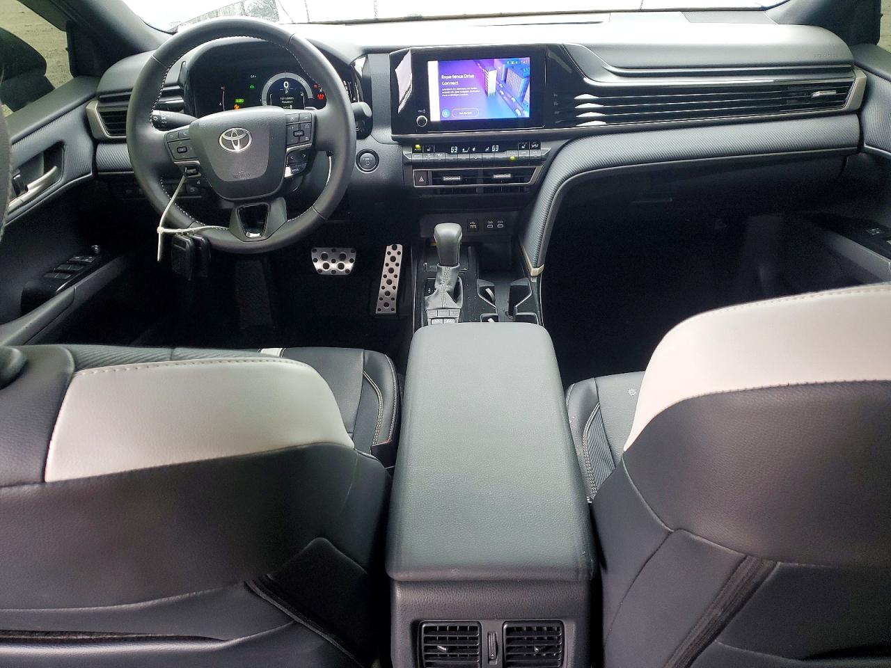 2025 TOYOTA CAMRY XSE photo 8