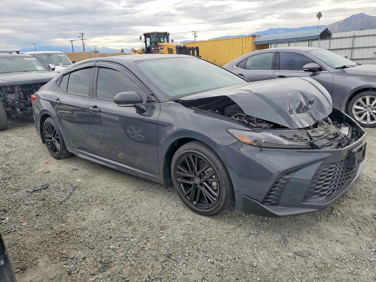 2025 TOYOTA CAMRY XSE photo 4