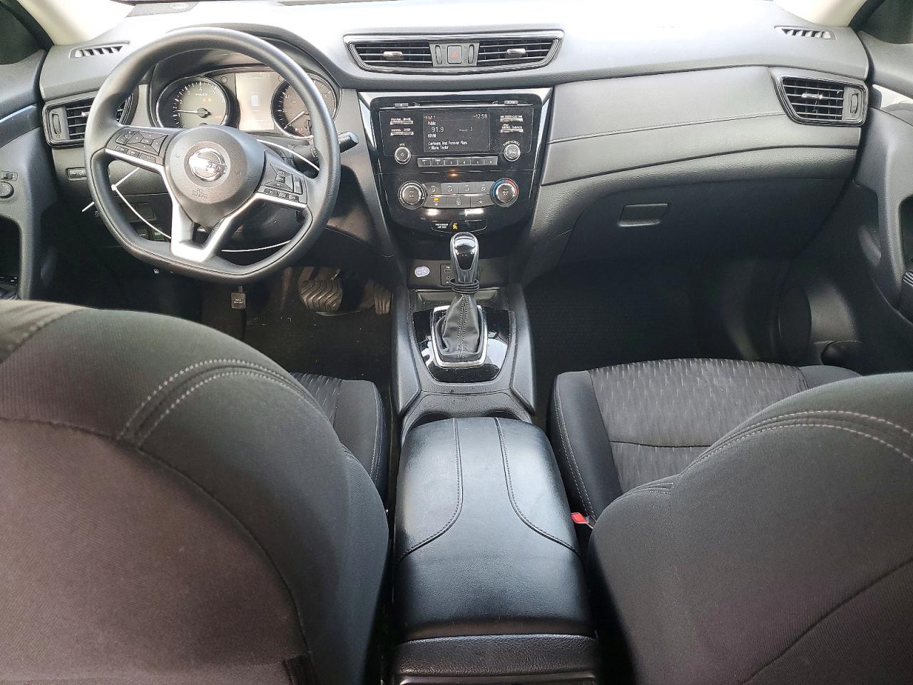 2017 NISSAN ROGUE SV photo 8