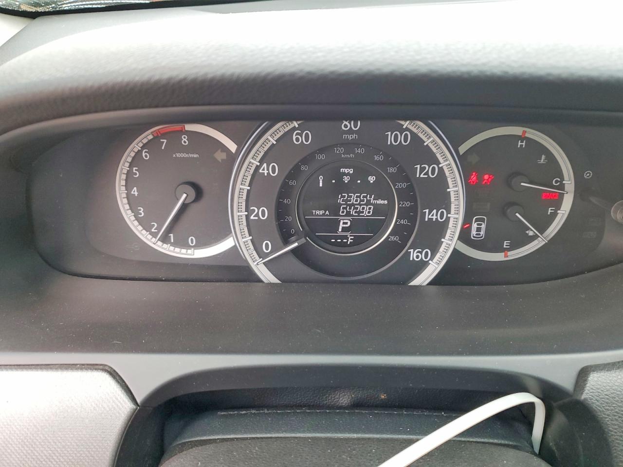 2013 HONDA ACCORD LX photo 9