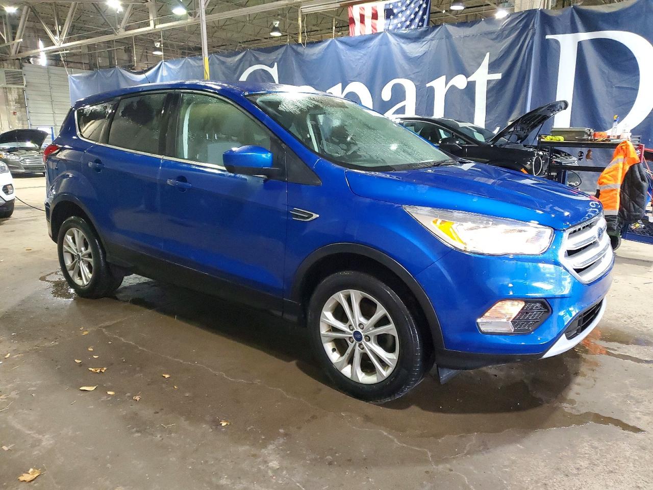 2019 FORD ESCAPE SE photo 4
