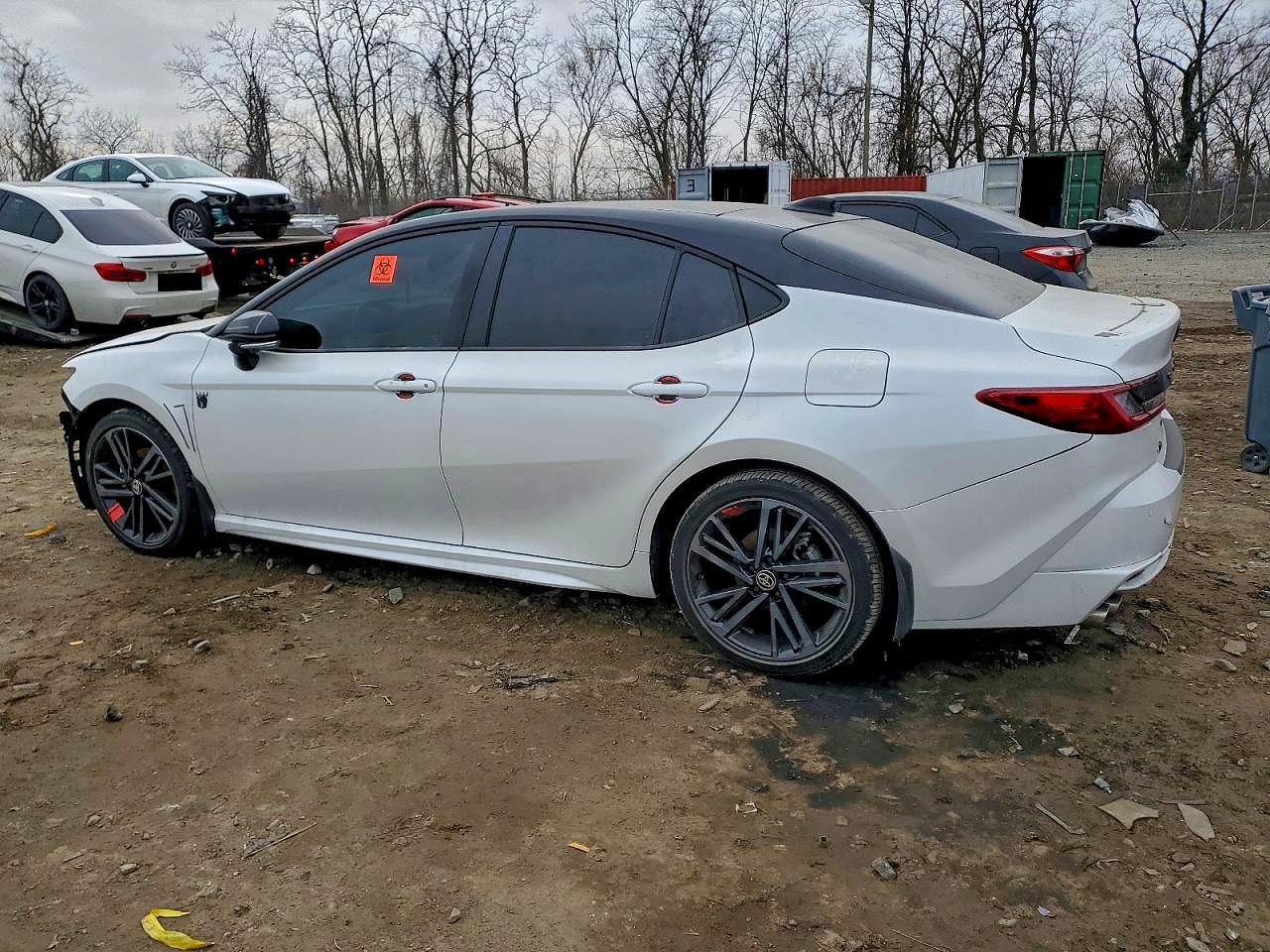 2025 TOYOTA CAMRY XSE photo 2