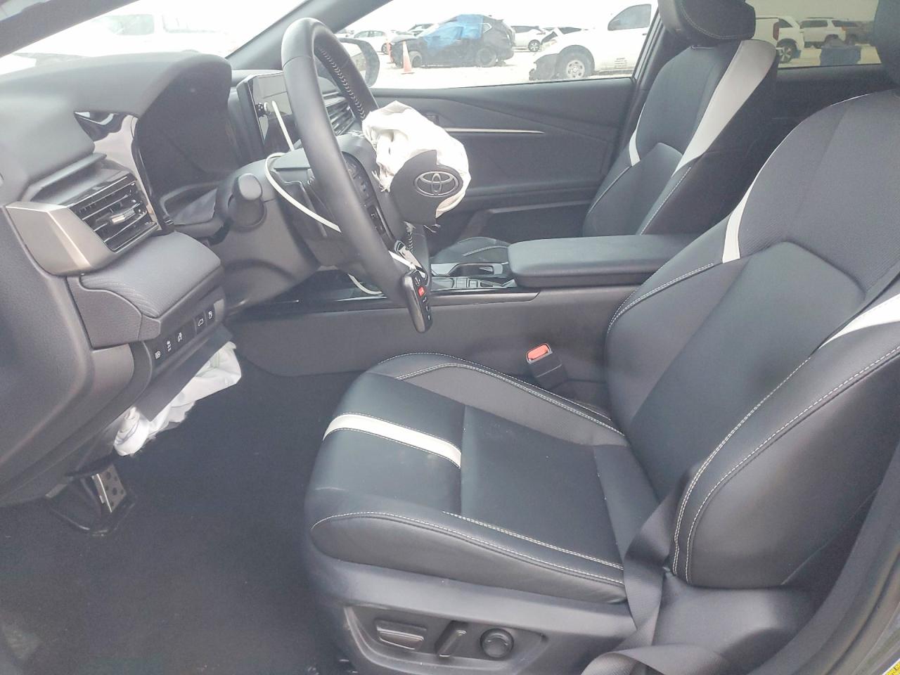 2025 TOYOTA CAMRY XSE photo 7
