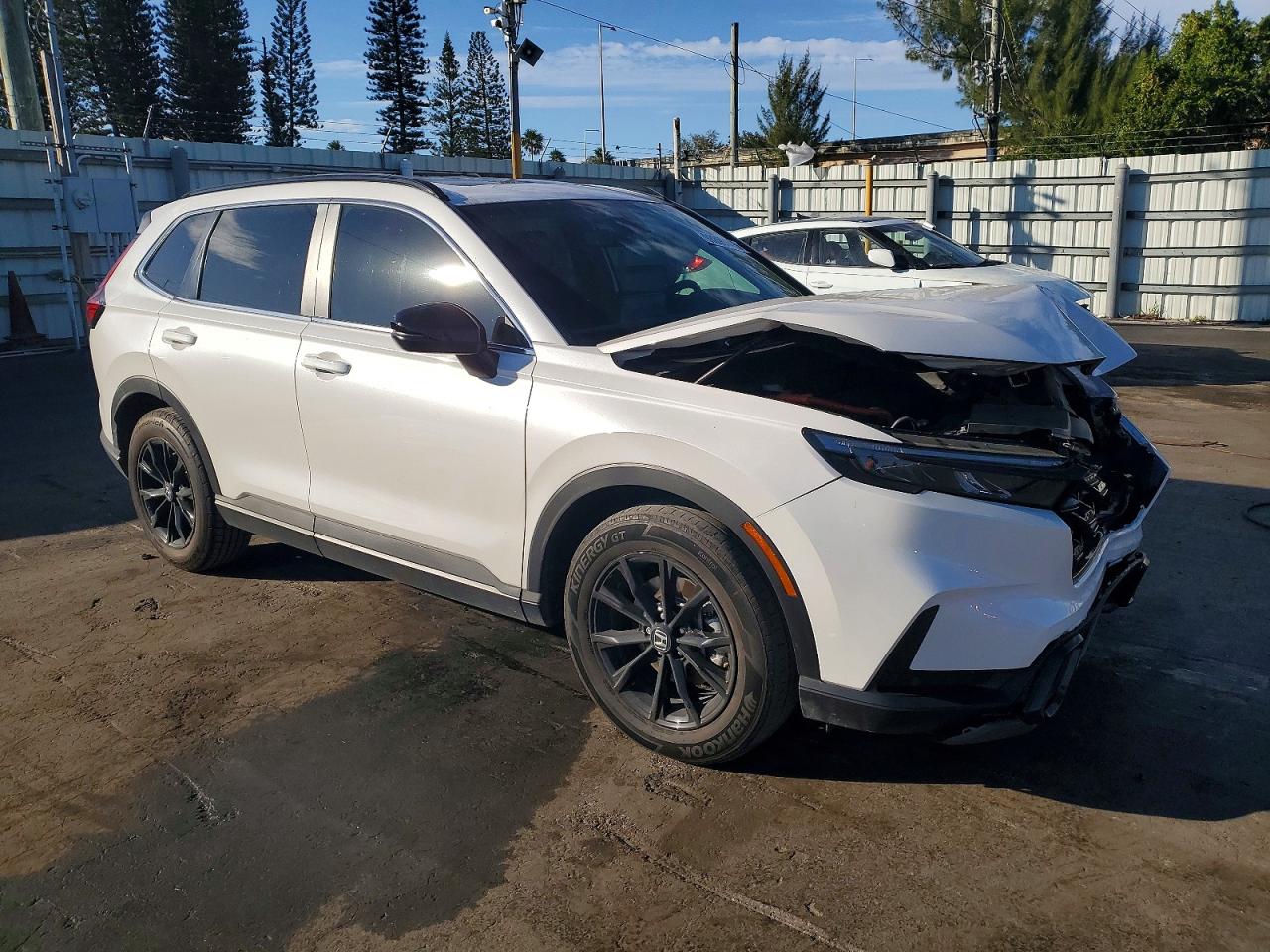 2025 HONDA CR-V SPORT-L photo 4