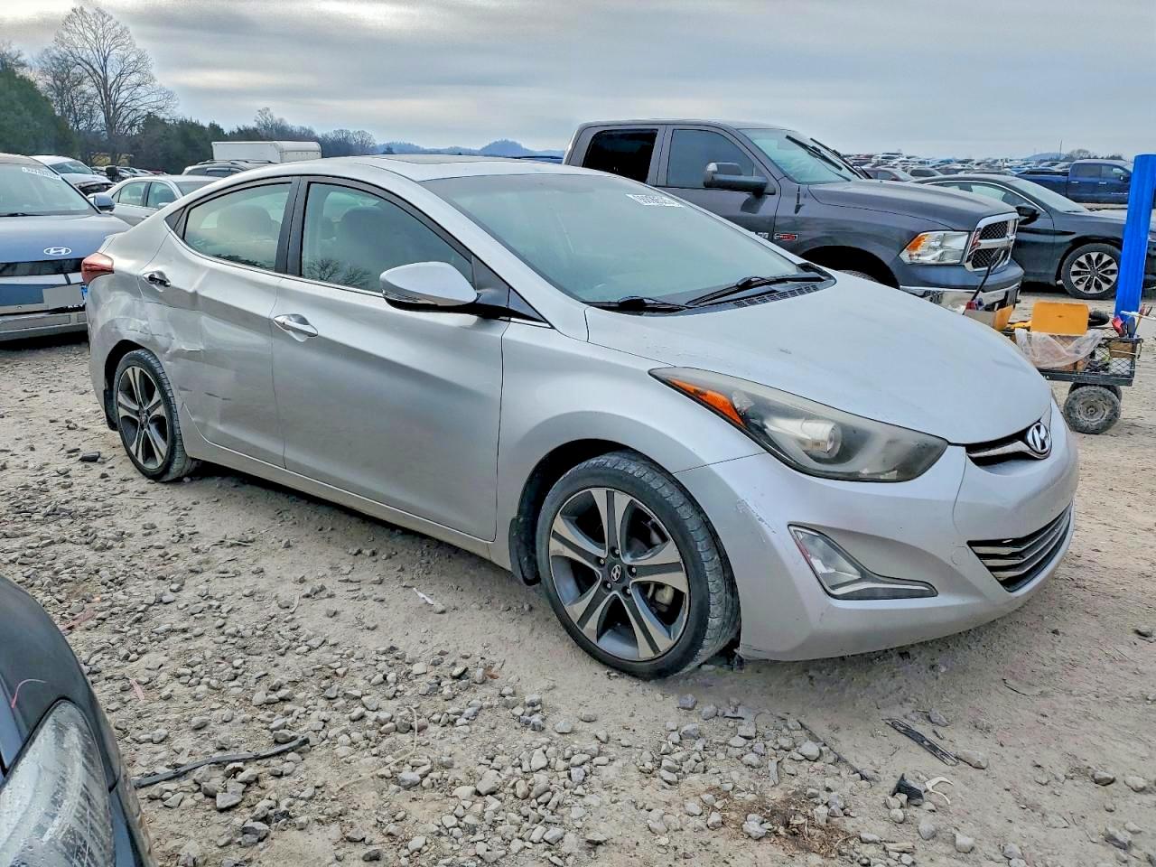 2014 HYUNDAI ELANTRA SE photo 4