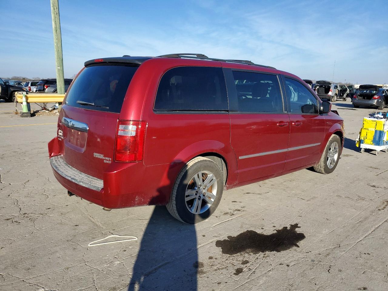 2010 DODGE GRAND CARAVAN CREW photo 3