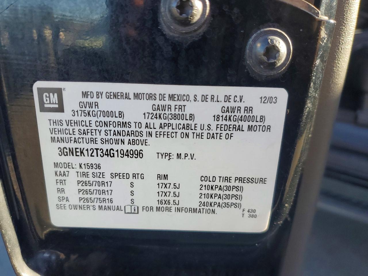 2004 CHEVROLET AVALANCHE K1500 photo 13