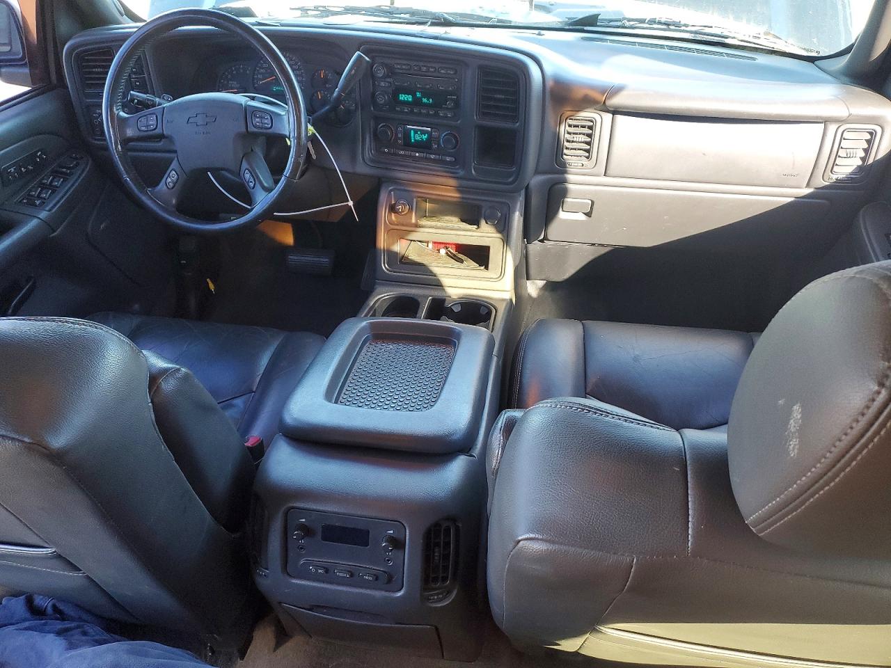 2004 CHEVROLET AVALANCHE K1500 photo 8