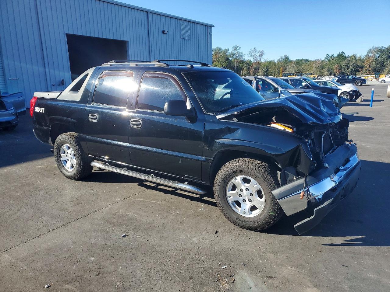 2004 CHEVROLET AVALANCHE K1500 photo 4