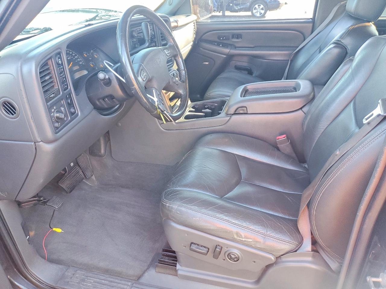 2004 CHEVROLET AVALANCHE K1500 photo 7