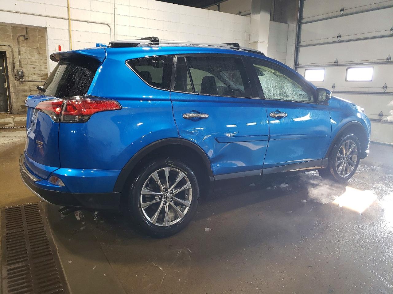 2017 TOYOTA RAV4 LIMITED photo 3