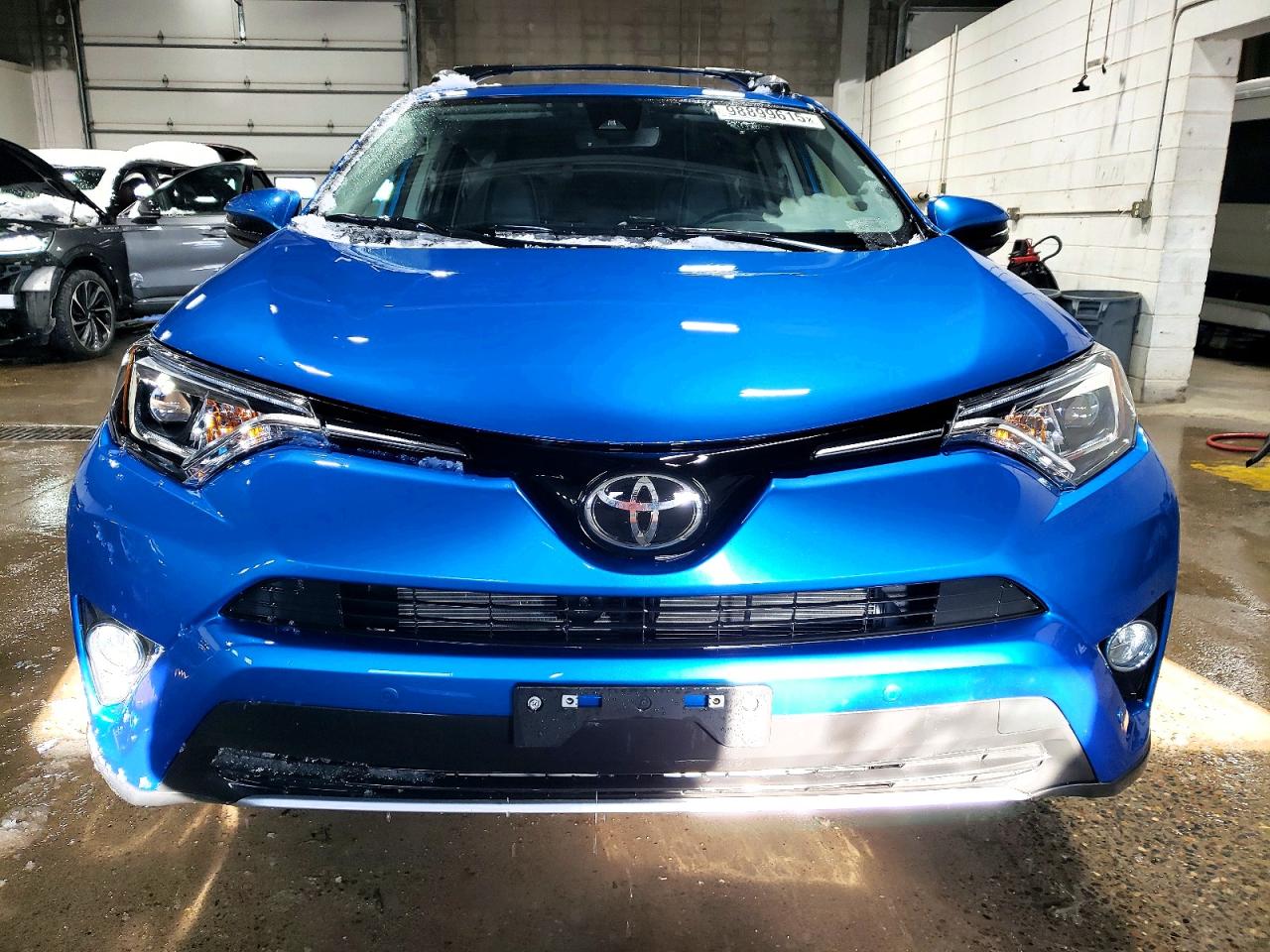 2017 TOYOTA RAV4 LIMITED photo 5