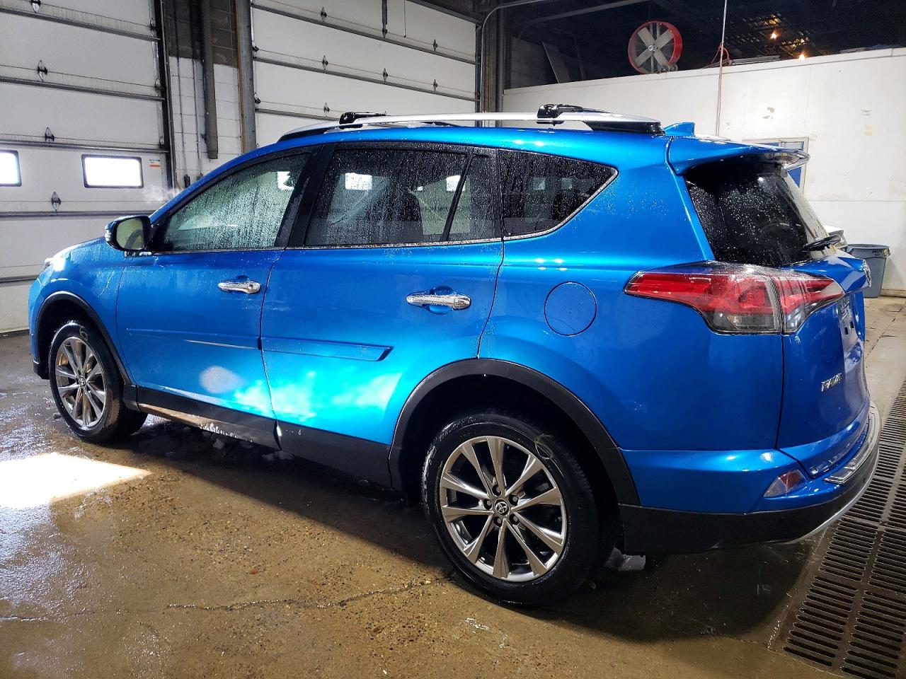 2017 TOYOTA RAV4 LIMITED photo 2
