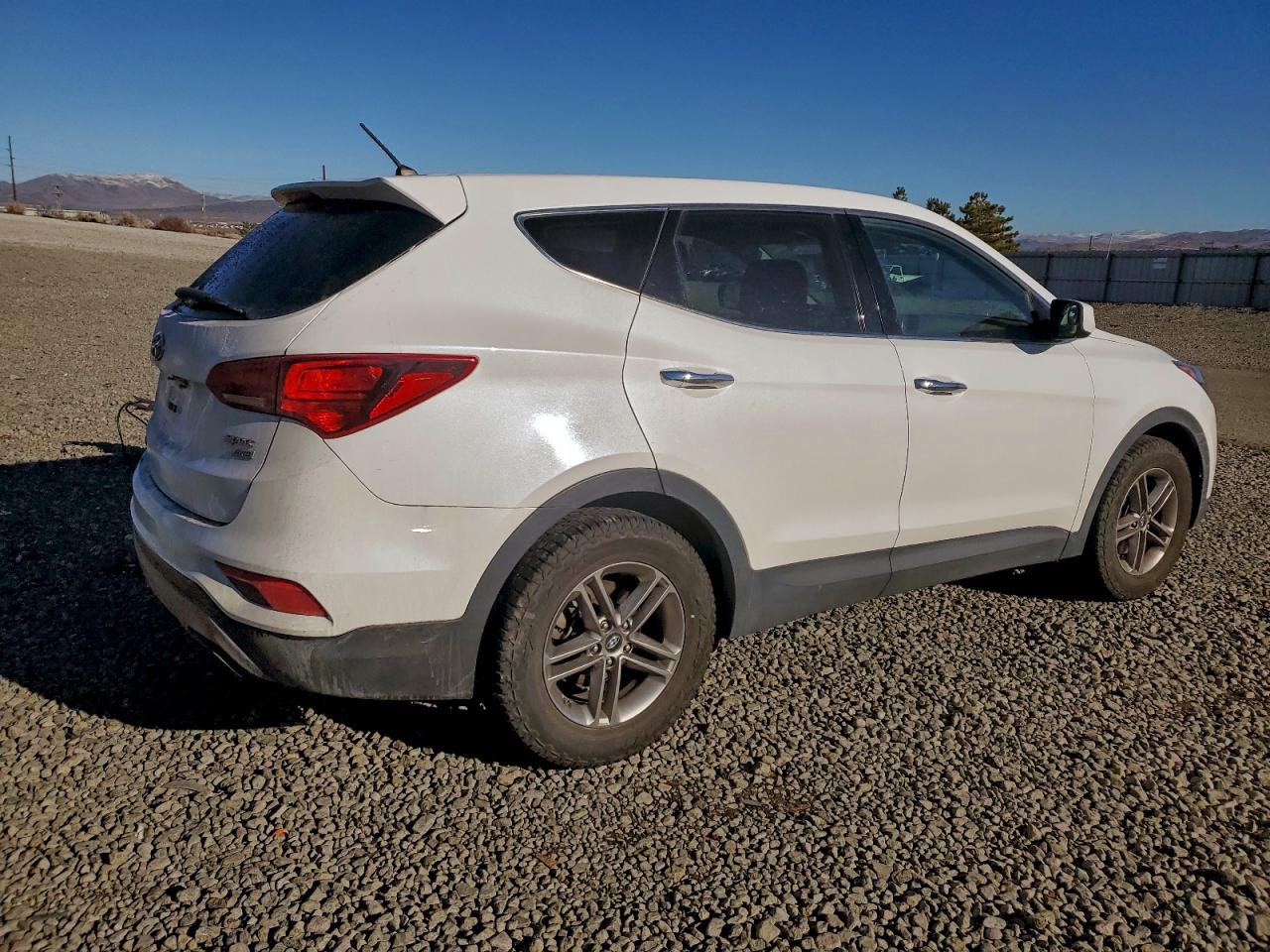 2018 HYUNDAI SANTA FE SPORT photo 3