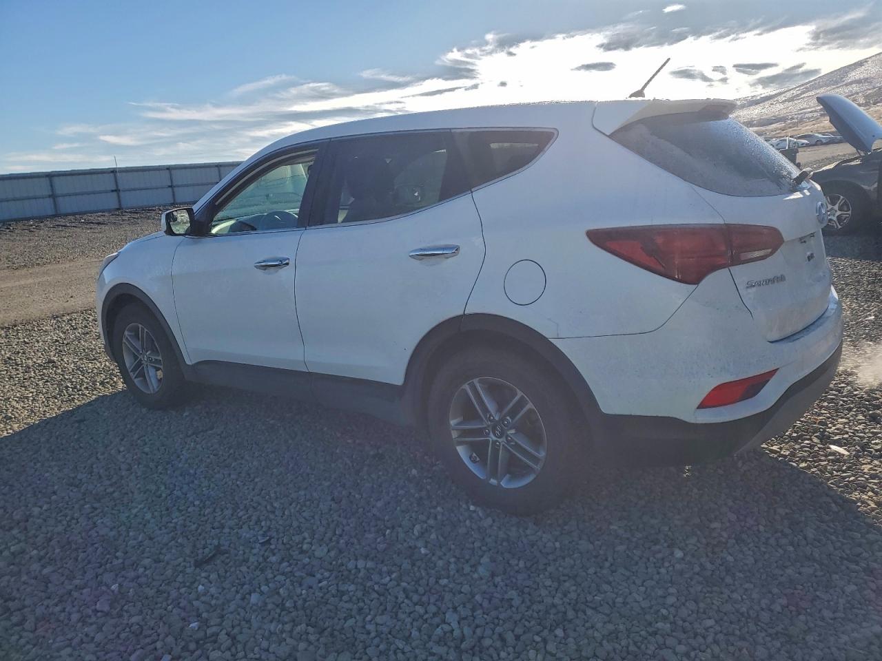 2018 HYUNDAI SANTA FE SPORT photo 2