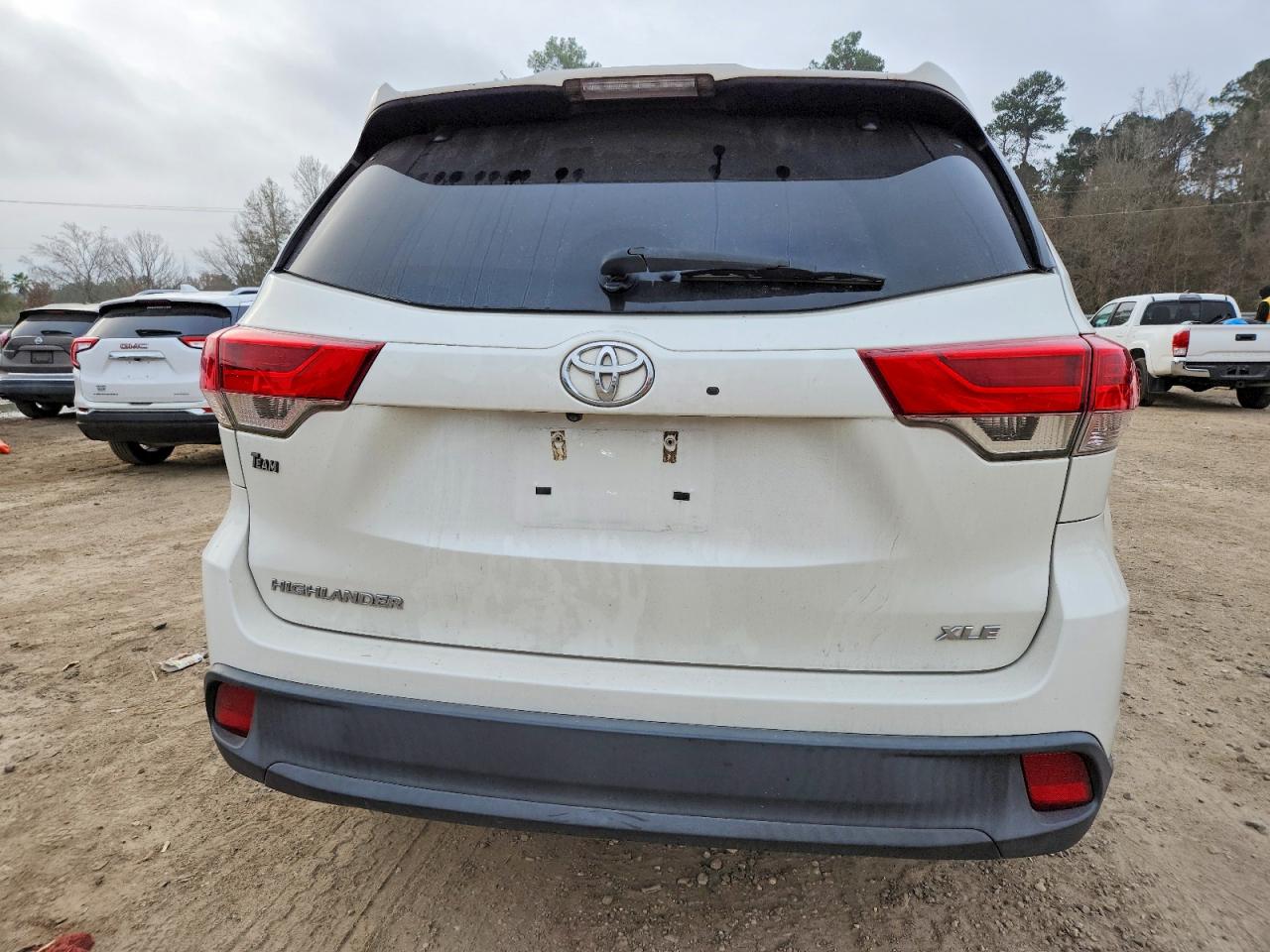2018 TOYOTA HIGHLANDER SE photo 11