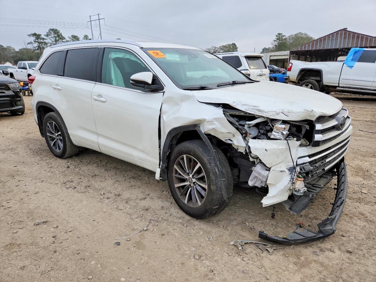 2018 TOYOTA HIGHLANDER SE photo 7