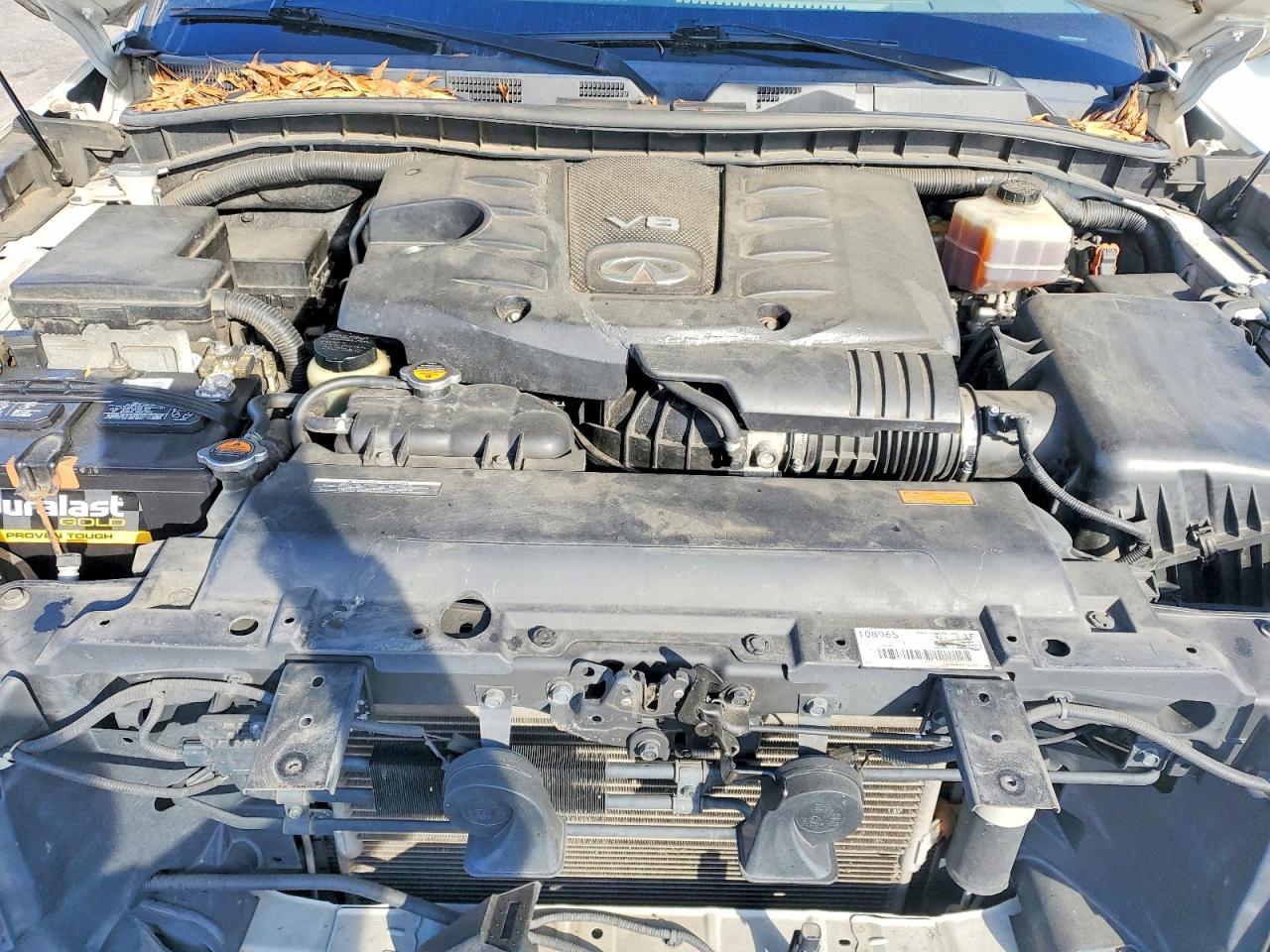 2011 INFINITI QX56 photo 12