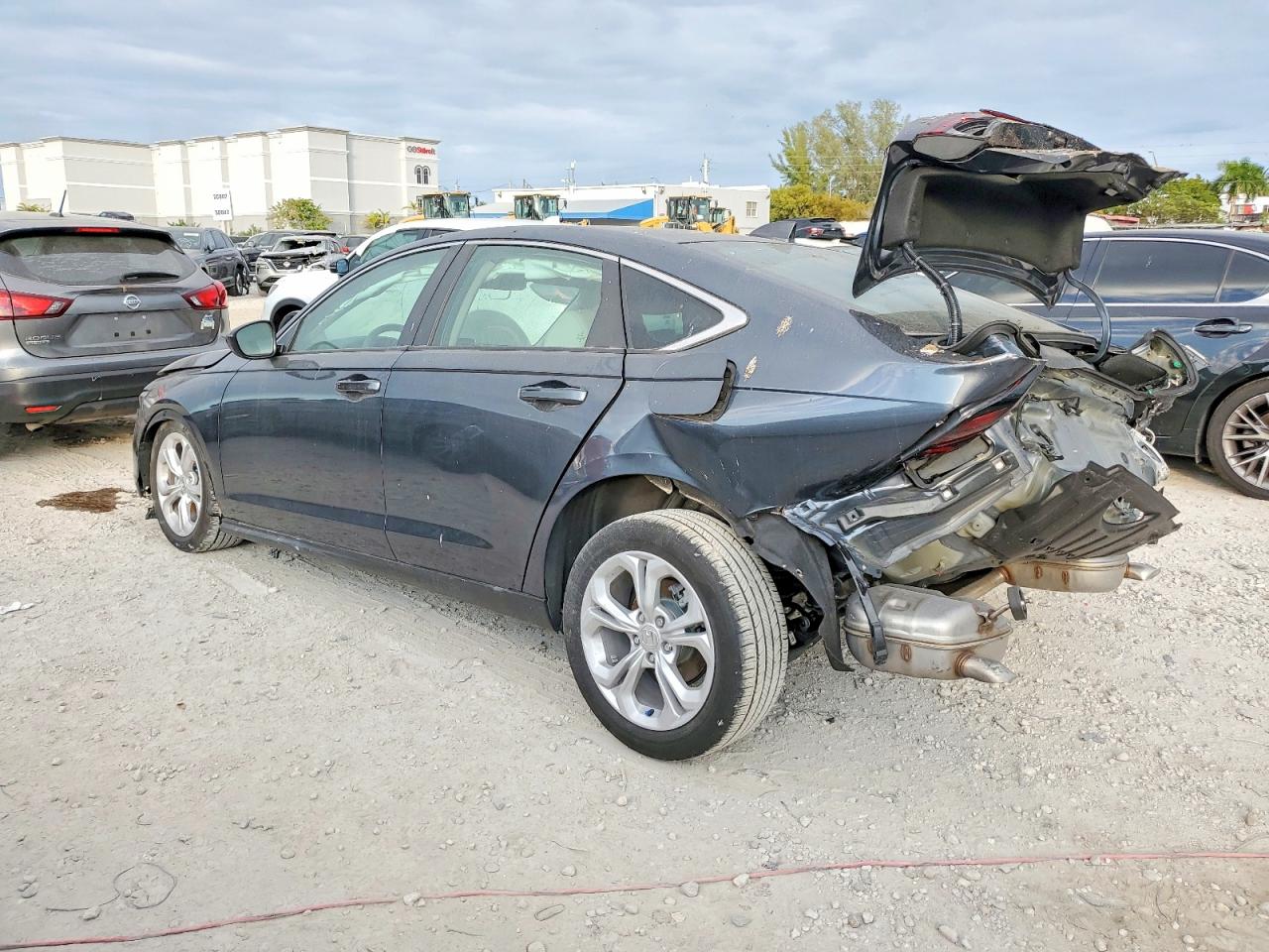 2024 HONDA ACCORD LX photo 2