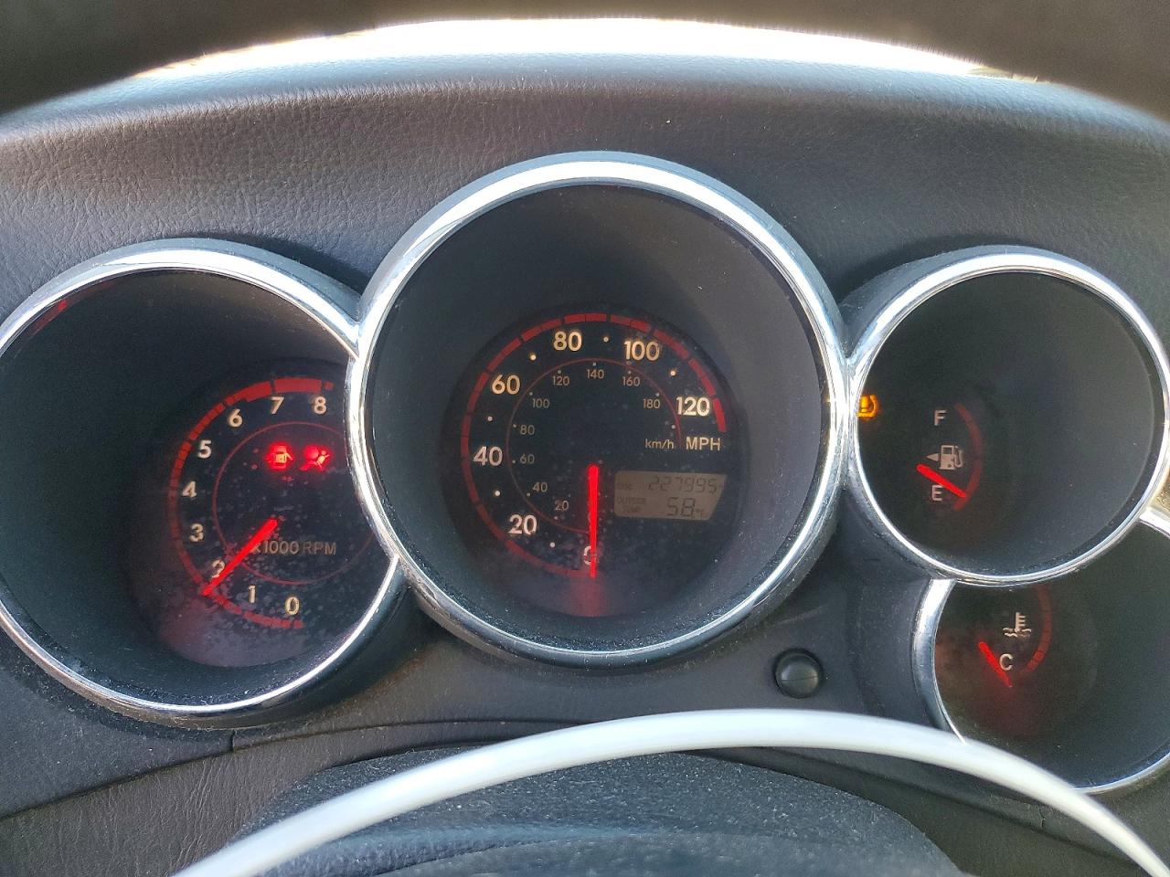 2008 TOYOTA COROLLA MATRIX XR photo 25