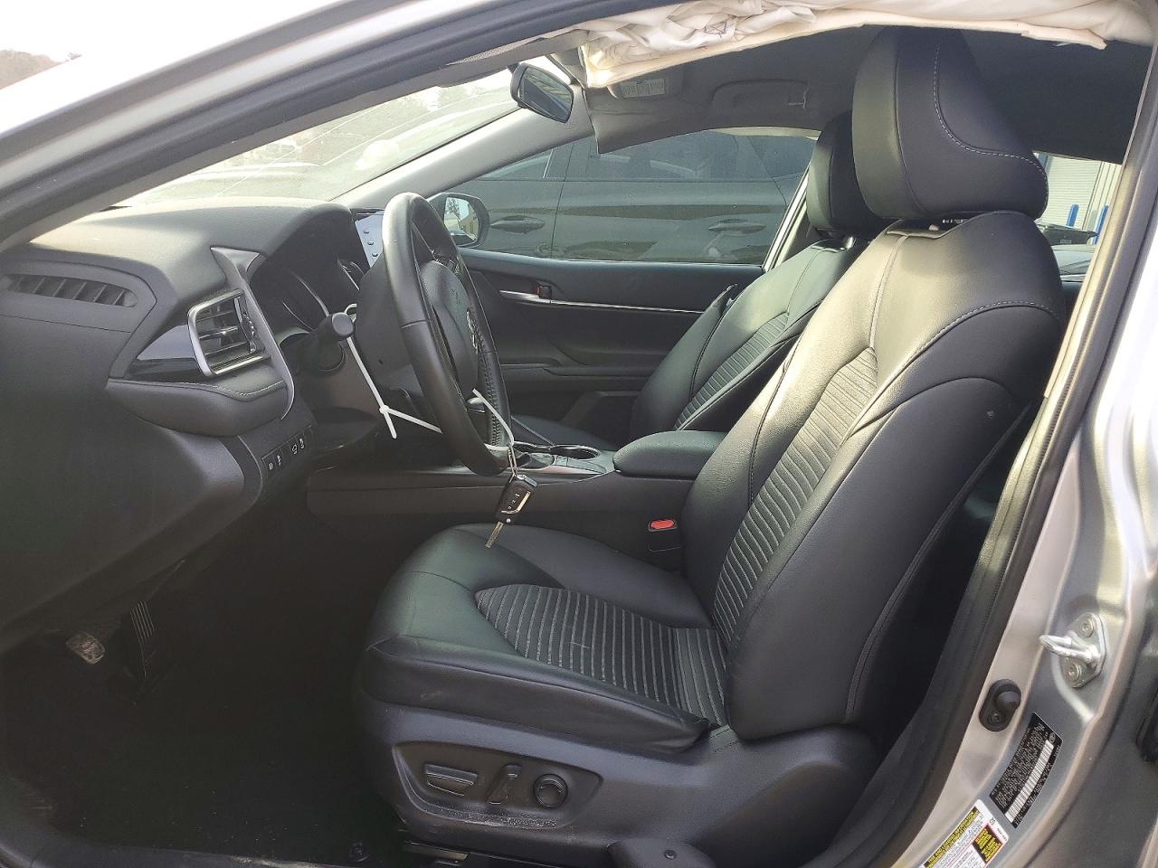 2024 TOYOTA CAMRY SE NIGHT SHADE photo 7