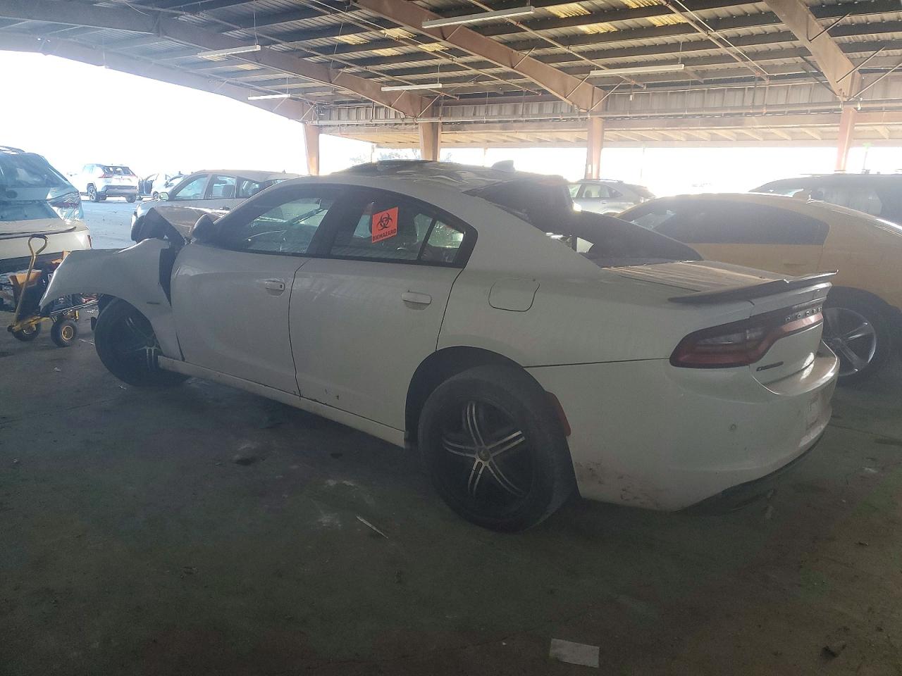 2017 DODGE CHARGER photo 2
