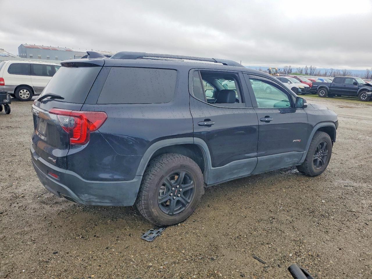 2021 GMC ACADIA AT4 photo 3