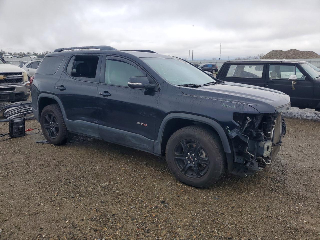 2021 GMC ACADIA AT4 photo 4