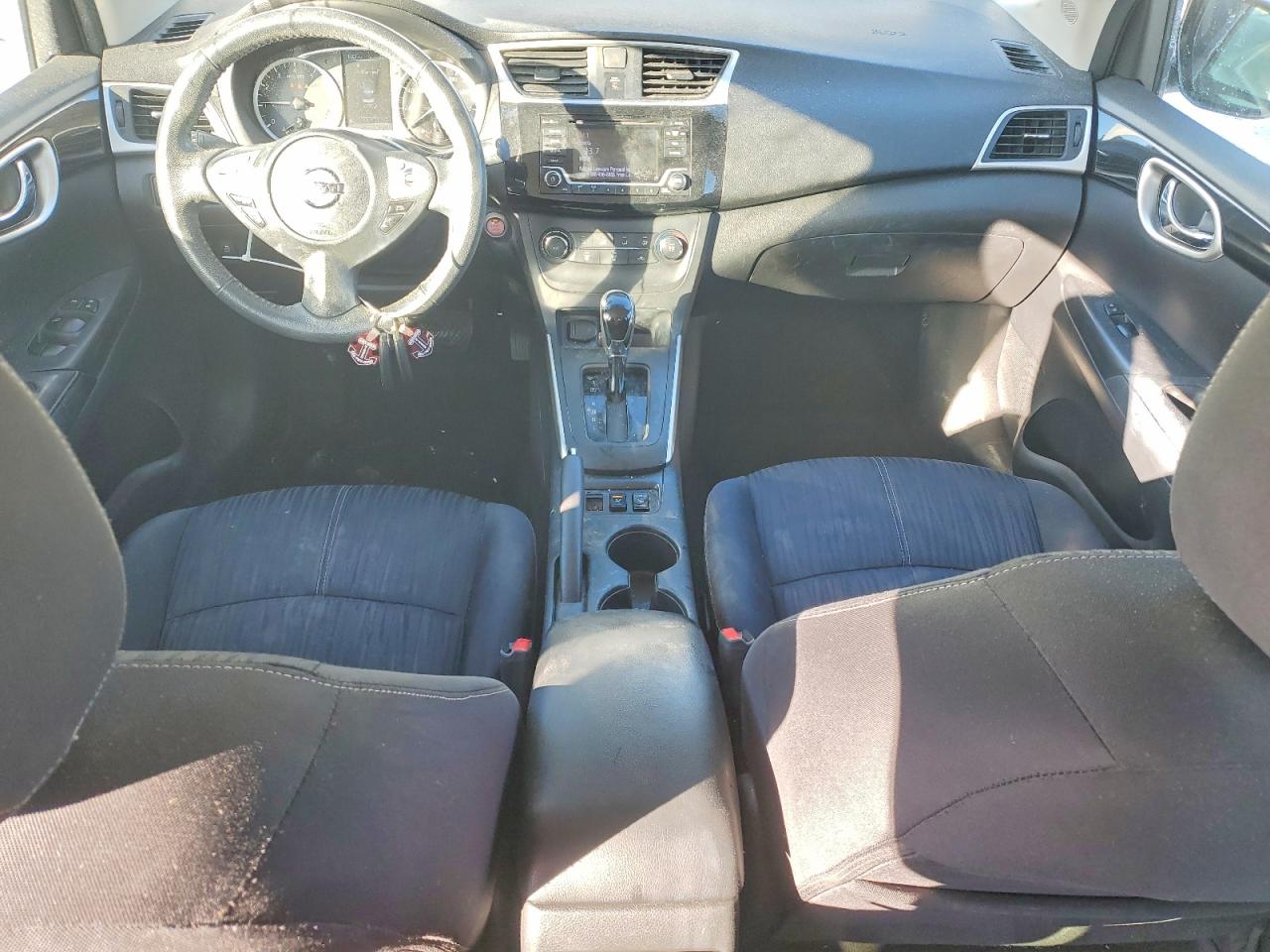 2016 NISSAN SENTRA S photo 8