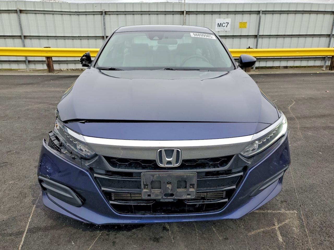 2018 HONDA ACCORD LX photo 5