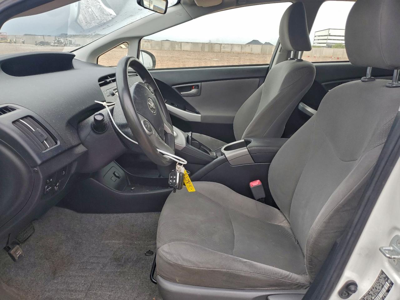 2012 TOYOTA PRIUS photo 7