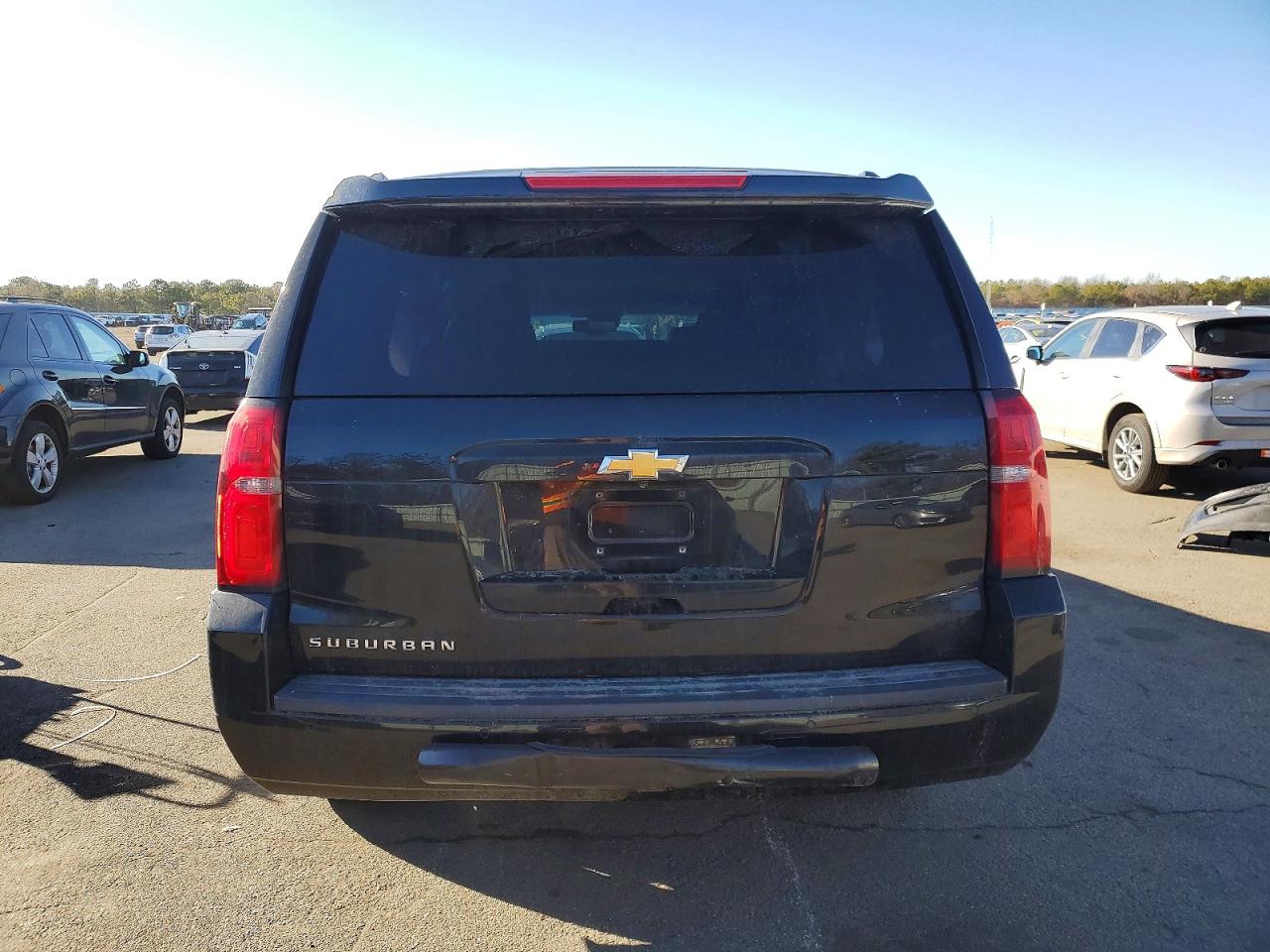 2018 CHEVROLET SUBURBAN K1500 LT photo 16