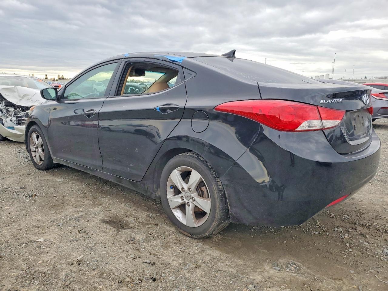 2013 HYUNDAI ELANTRA GLS photo 2
