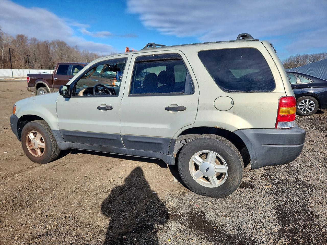 2003 FORD ESCAPE XLT photo 2