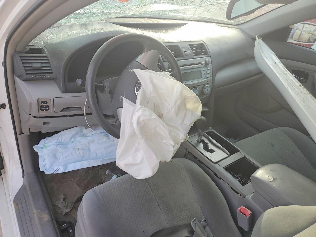 2009 TOYOTA CAMRY BASE photo 15
