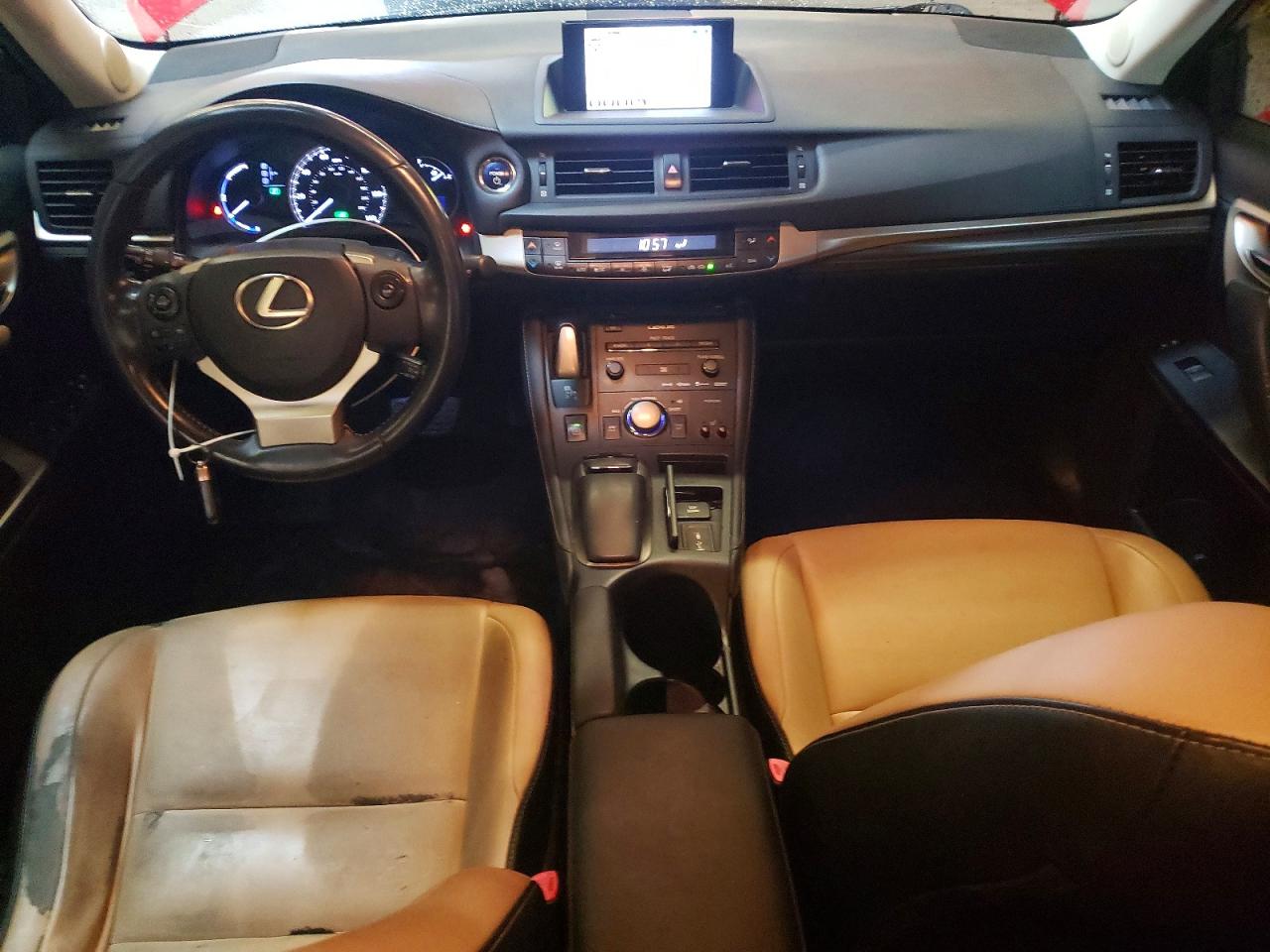 2014 LEXUS CT 200 photo 15