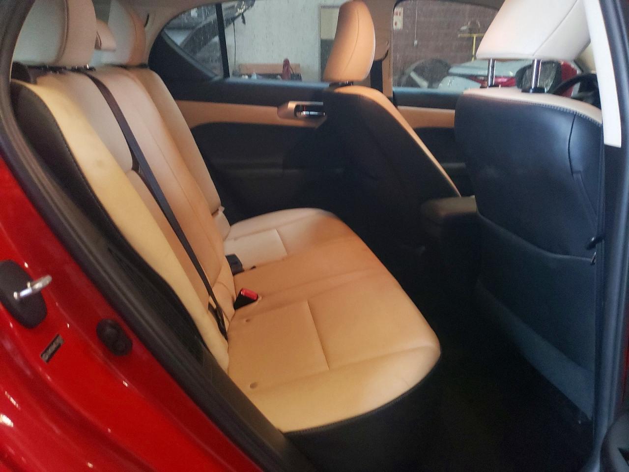 2014 LEXUS CT 200 photo 21