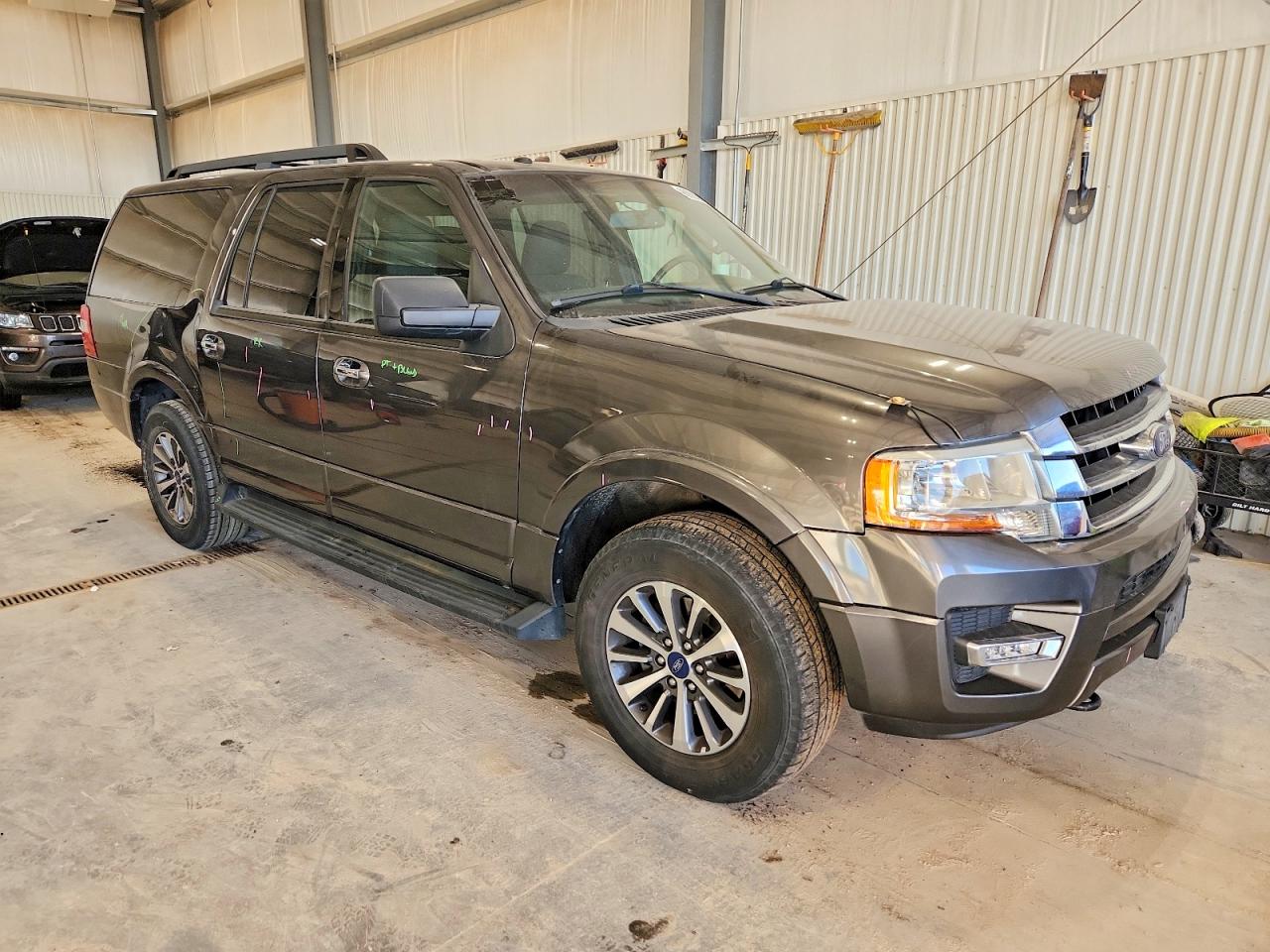 2016 FORD EXPEDITION EL XLT photo 4