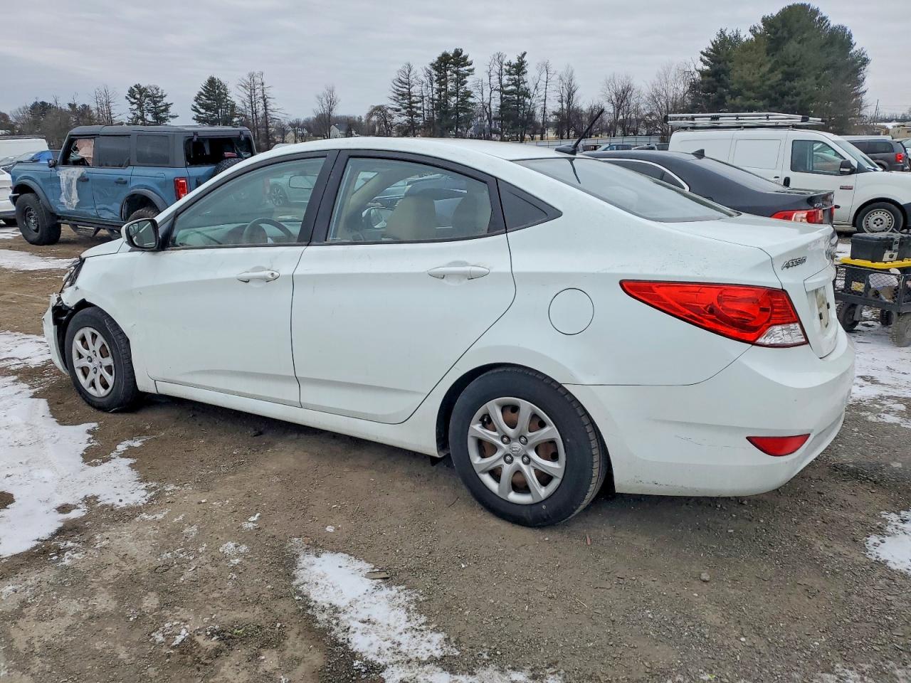 2014 HYUNDAI ACCENT GLS photo 2