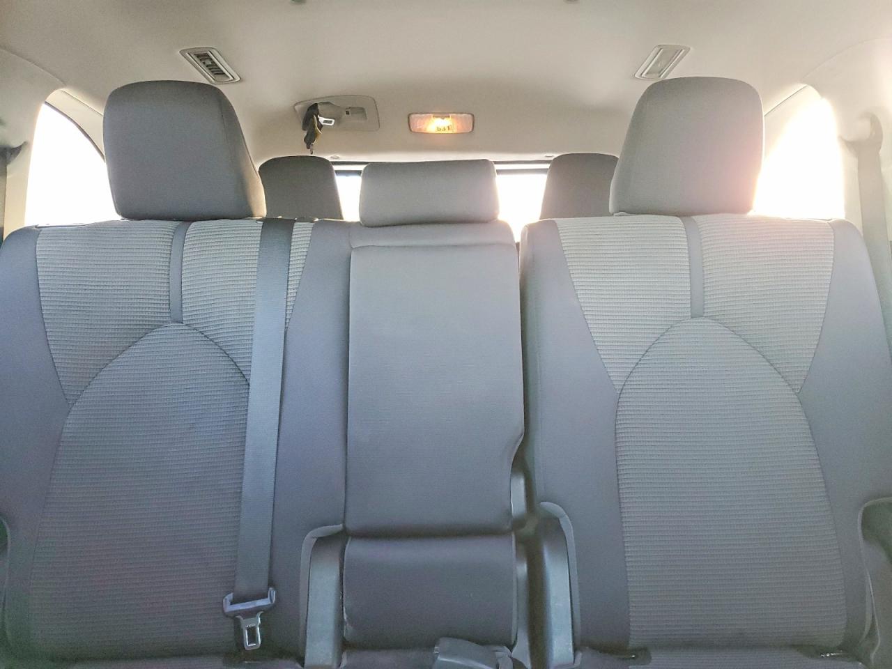 2023 TOYOTA HIGHLANDER HYBRID LE photo 10