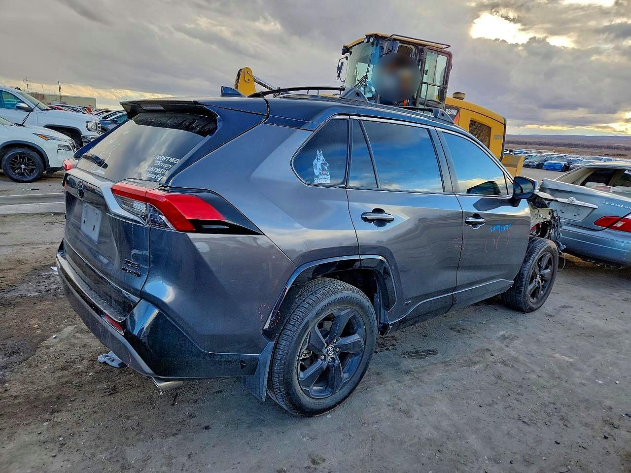 2019 TOYOTA RAV4 XSE photo 3