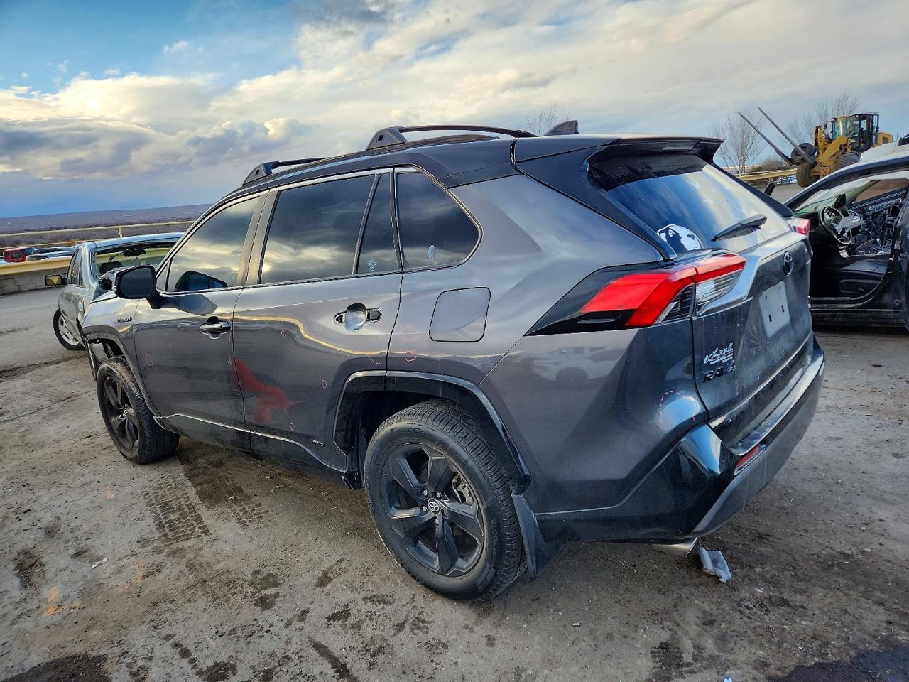 2019 TOYOTA RAV4 XSE photo 2