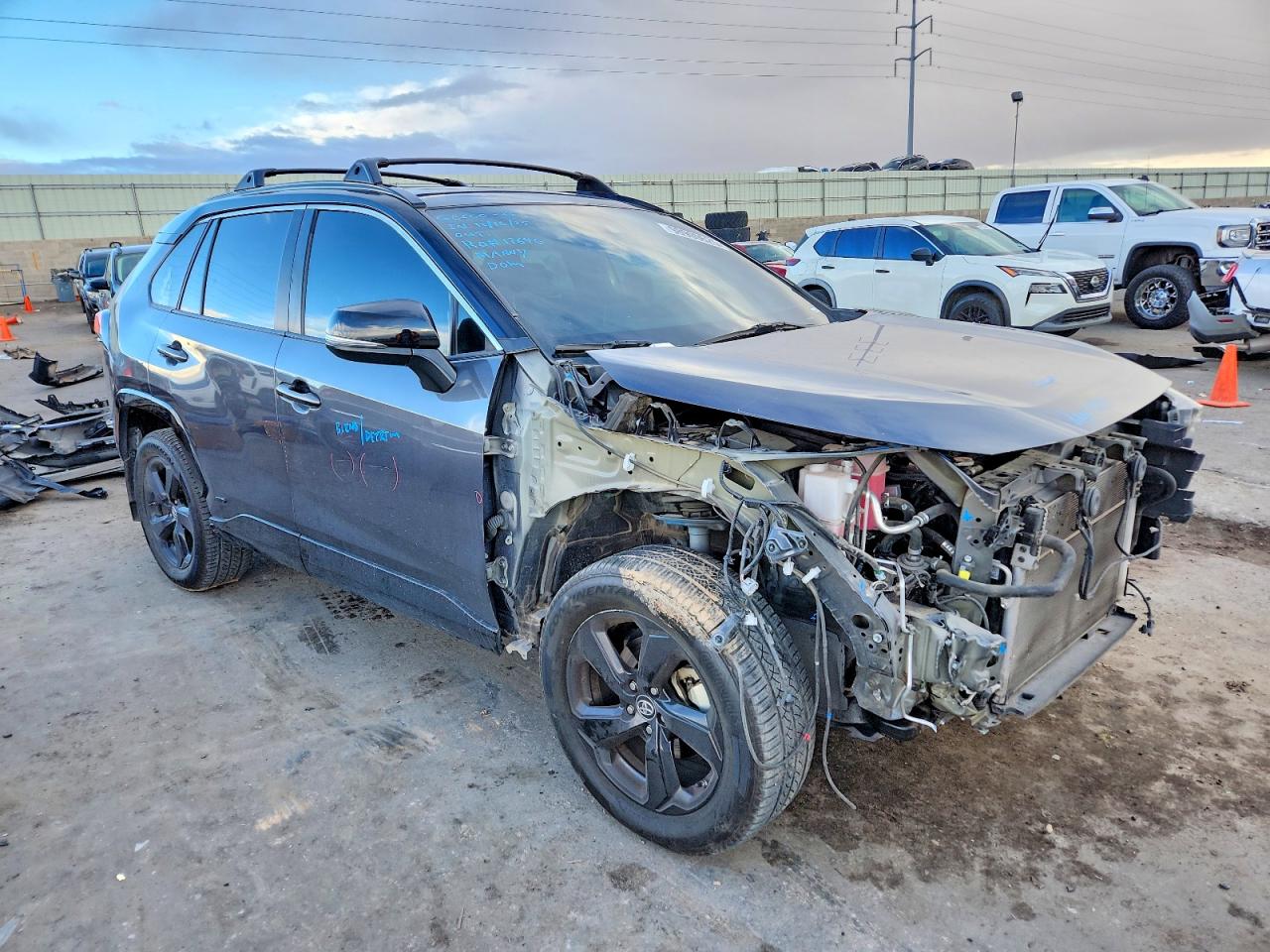 2019 TOYOTA RAV4 XSE photo 4